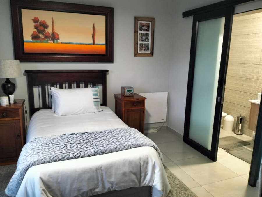 3 Bedroom Property for Sale in Avonddans Western Cape